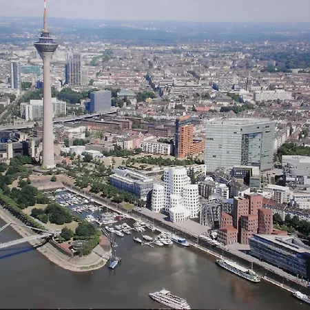 Maria Otis * Dusseldorf