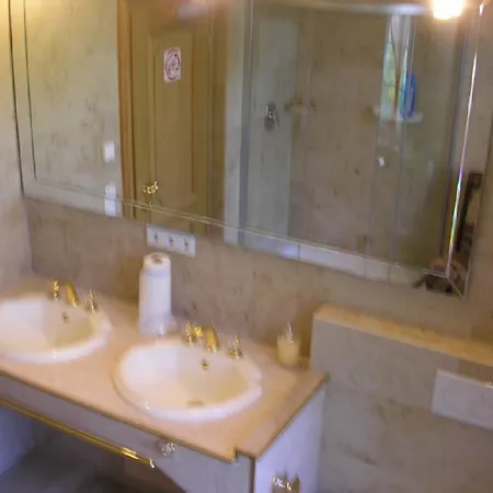 Maria Otis Apartment *
